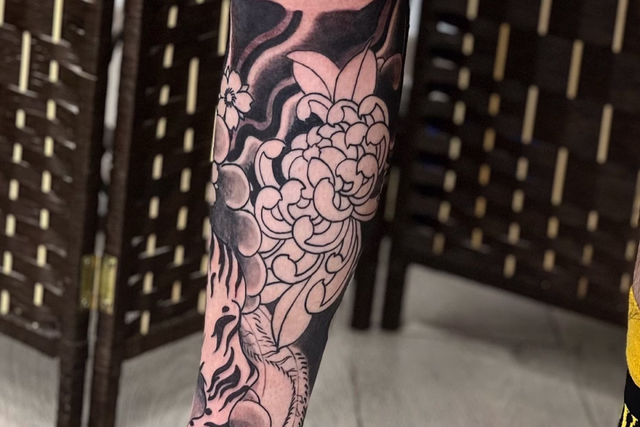 japanese flower leg sleeve